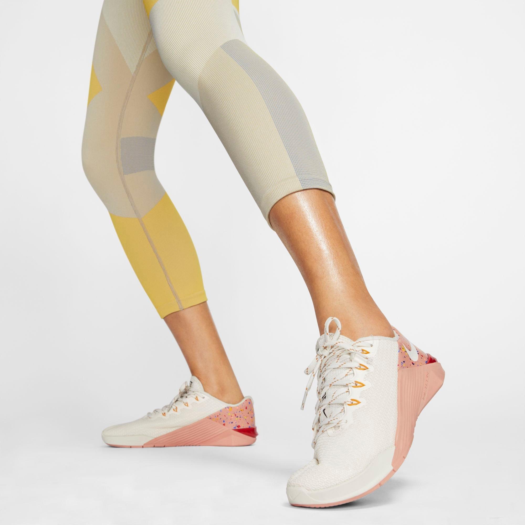 nike sculpt icon clash