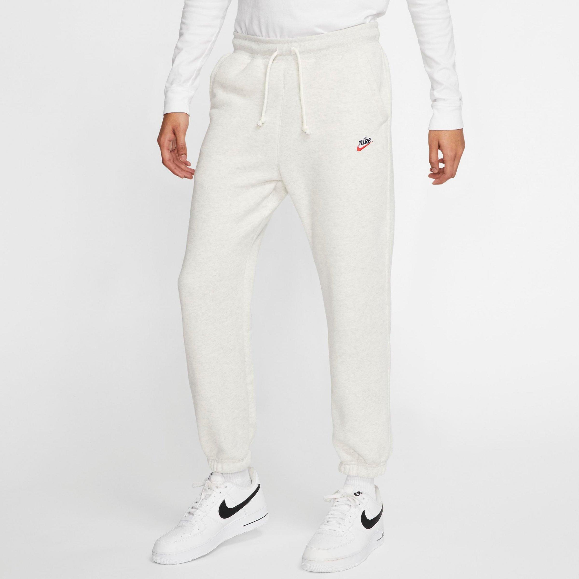 men's nike sportswear heritage club cuffed jogger pants