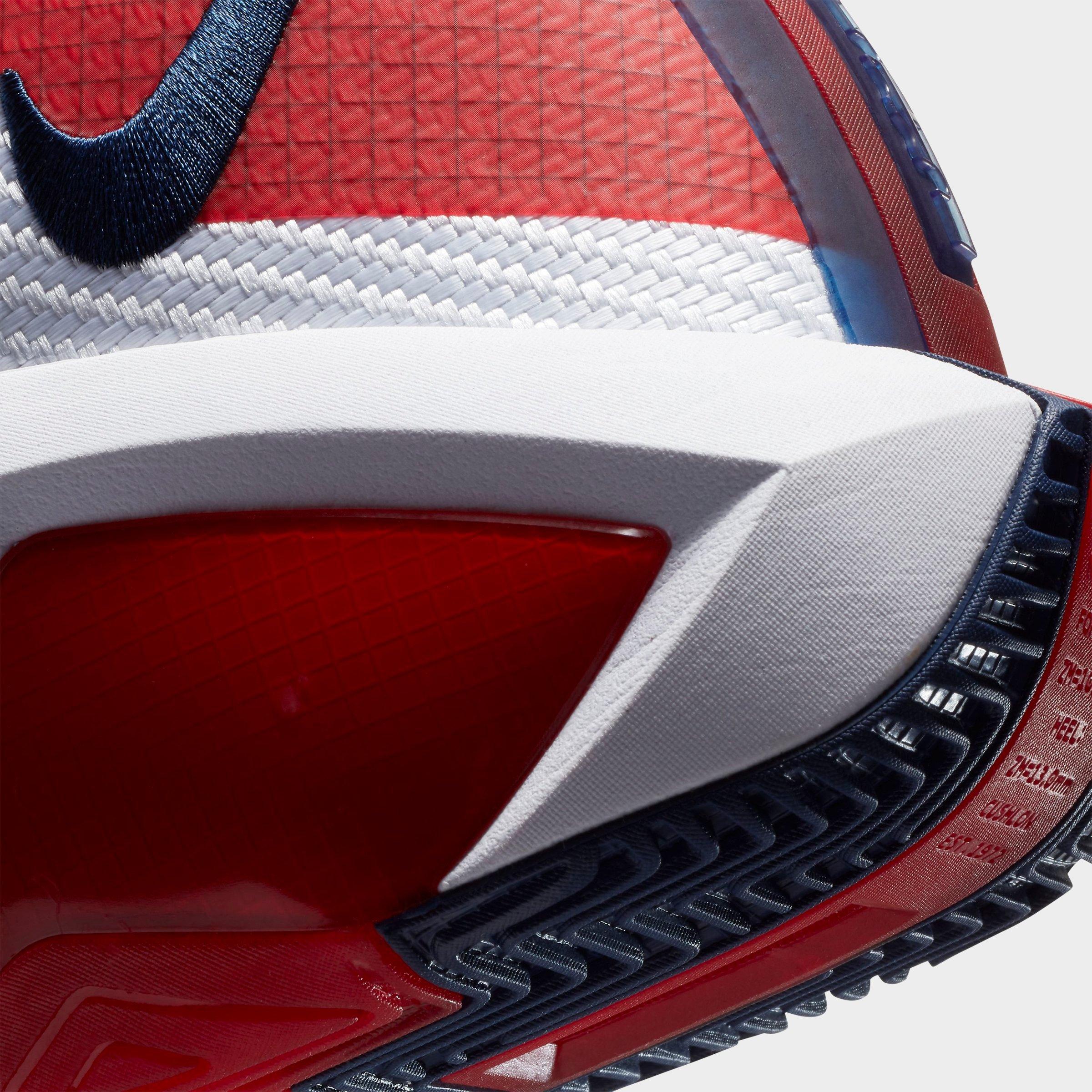 lebron basketball shoes soldier