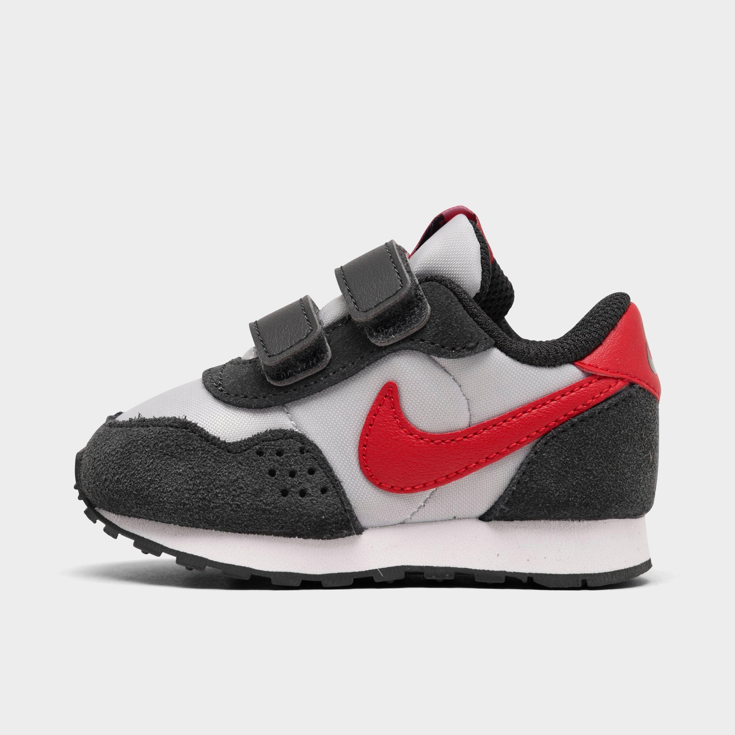 toddler black nike shoes