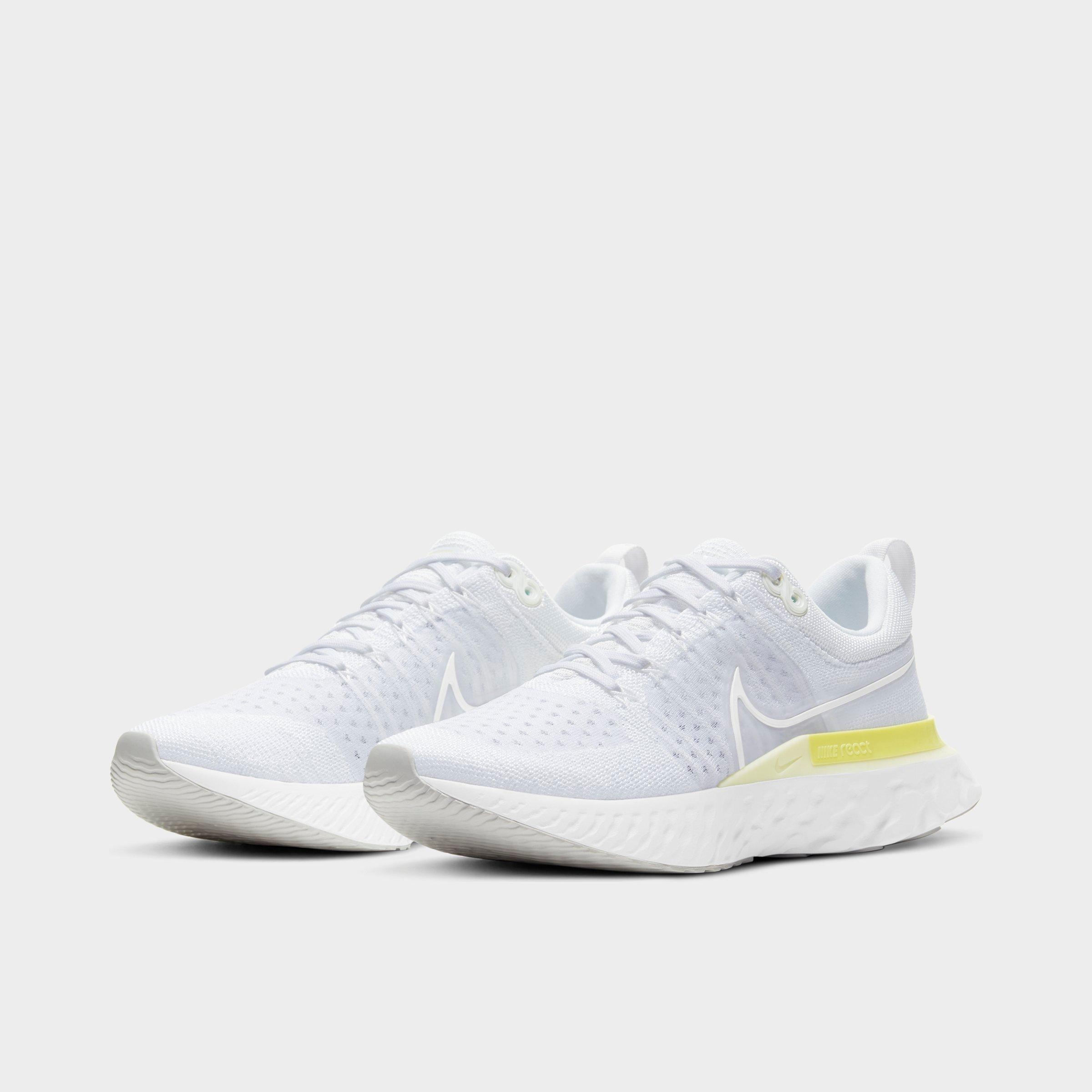 womens nike flyknit 2