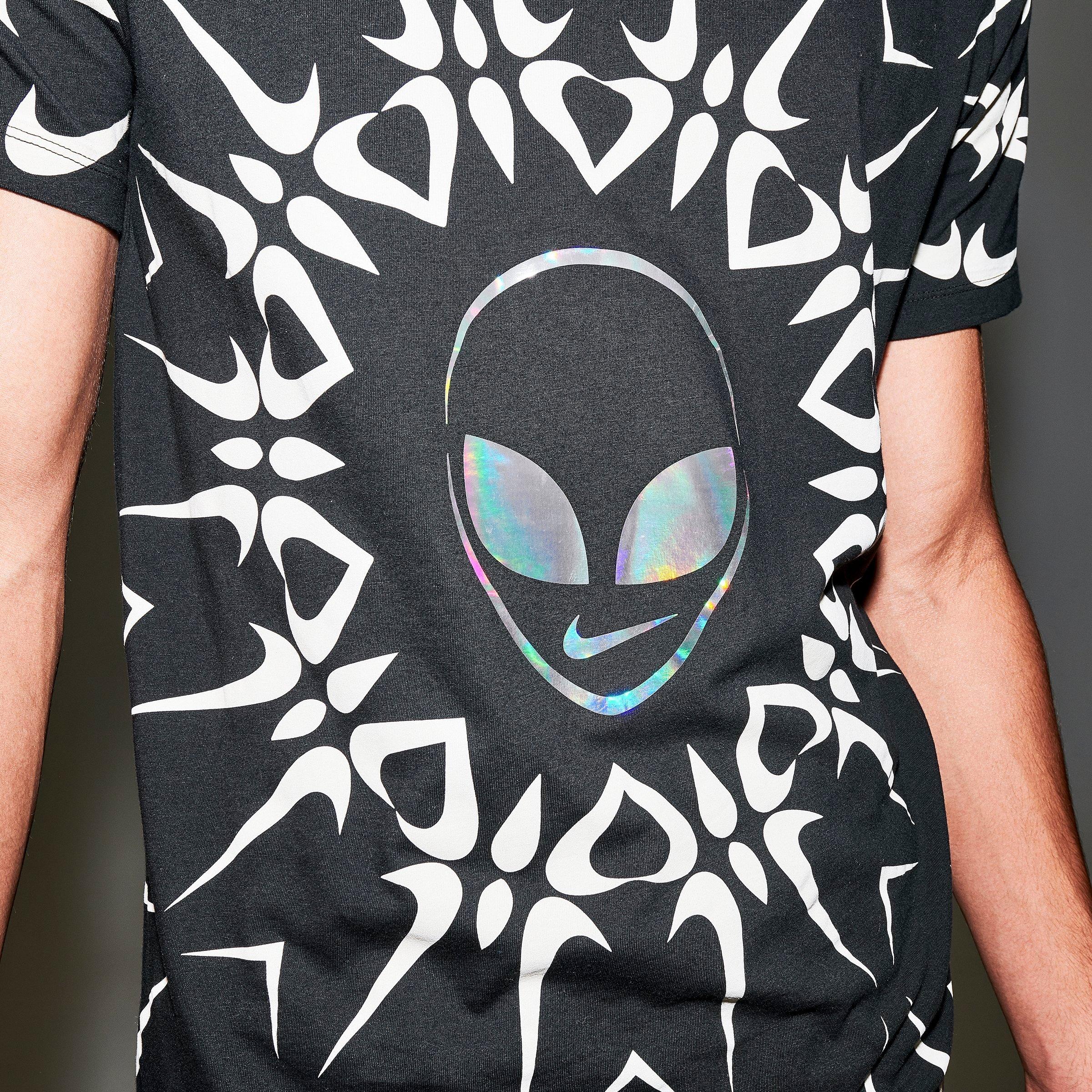 alien t shirt