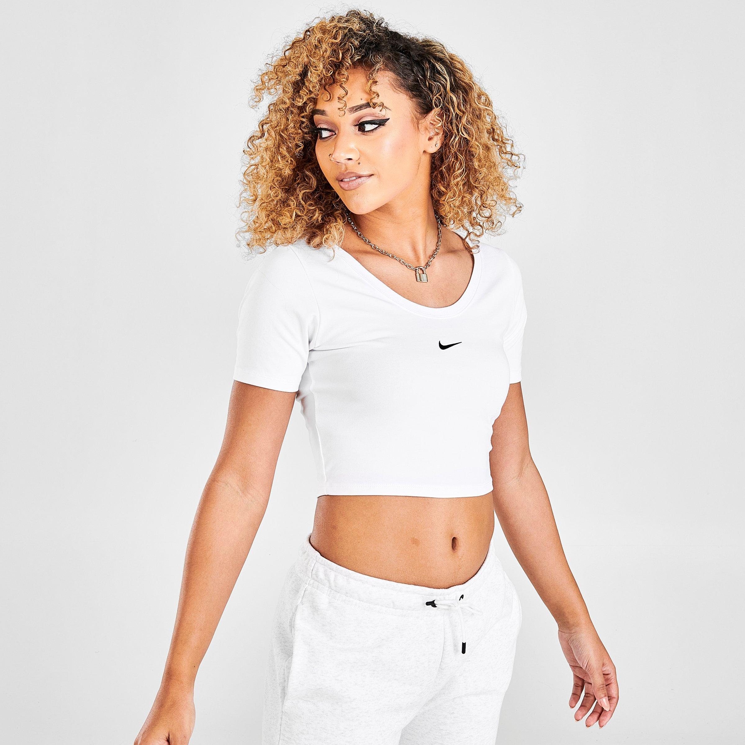 nike sportswear essential crop top