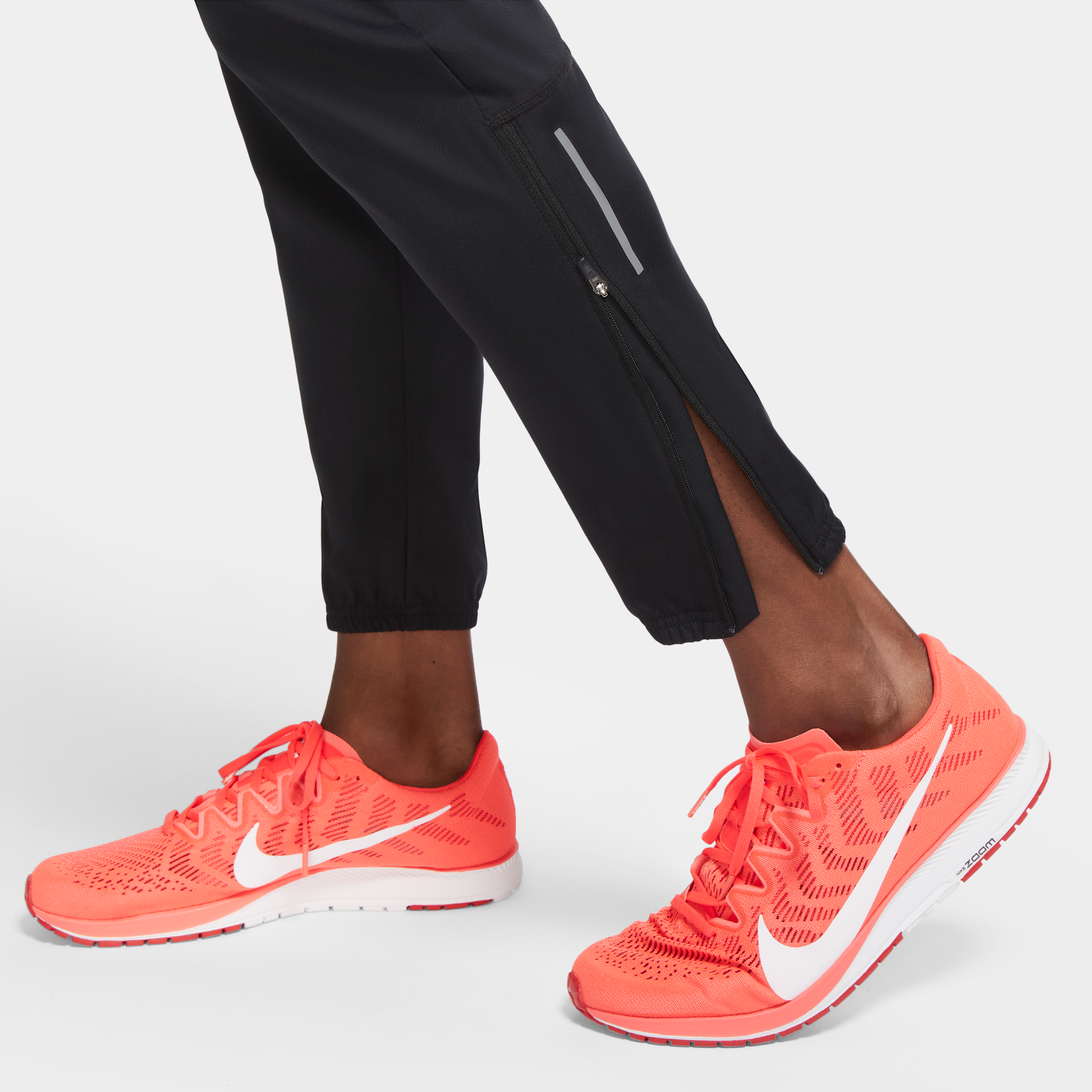 nike men's essential woven running pants