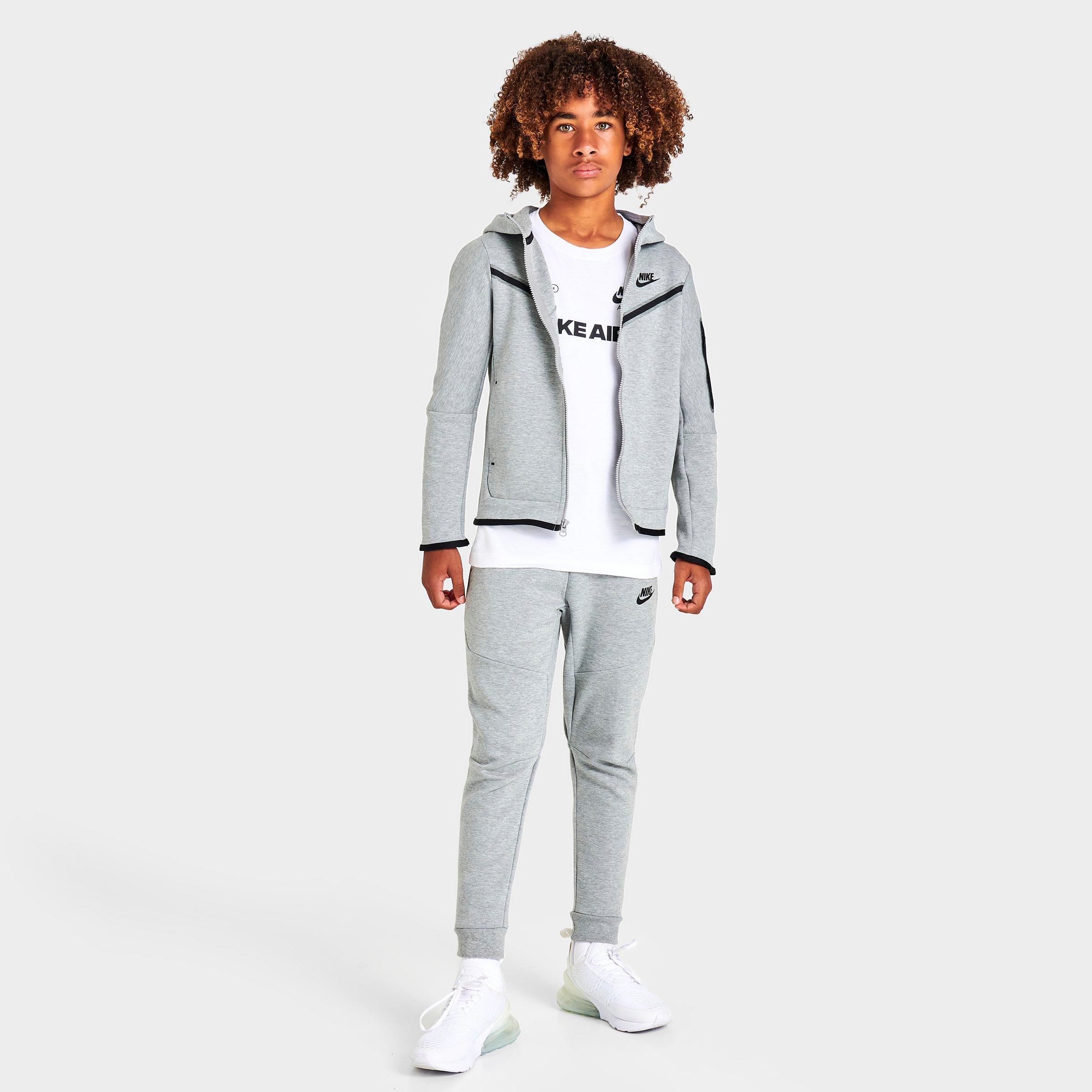 nike pullover tech fleece