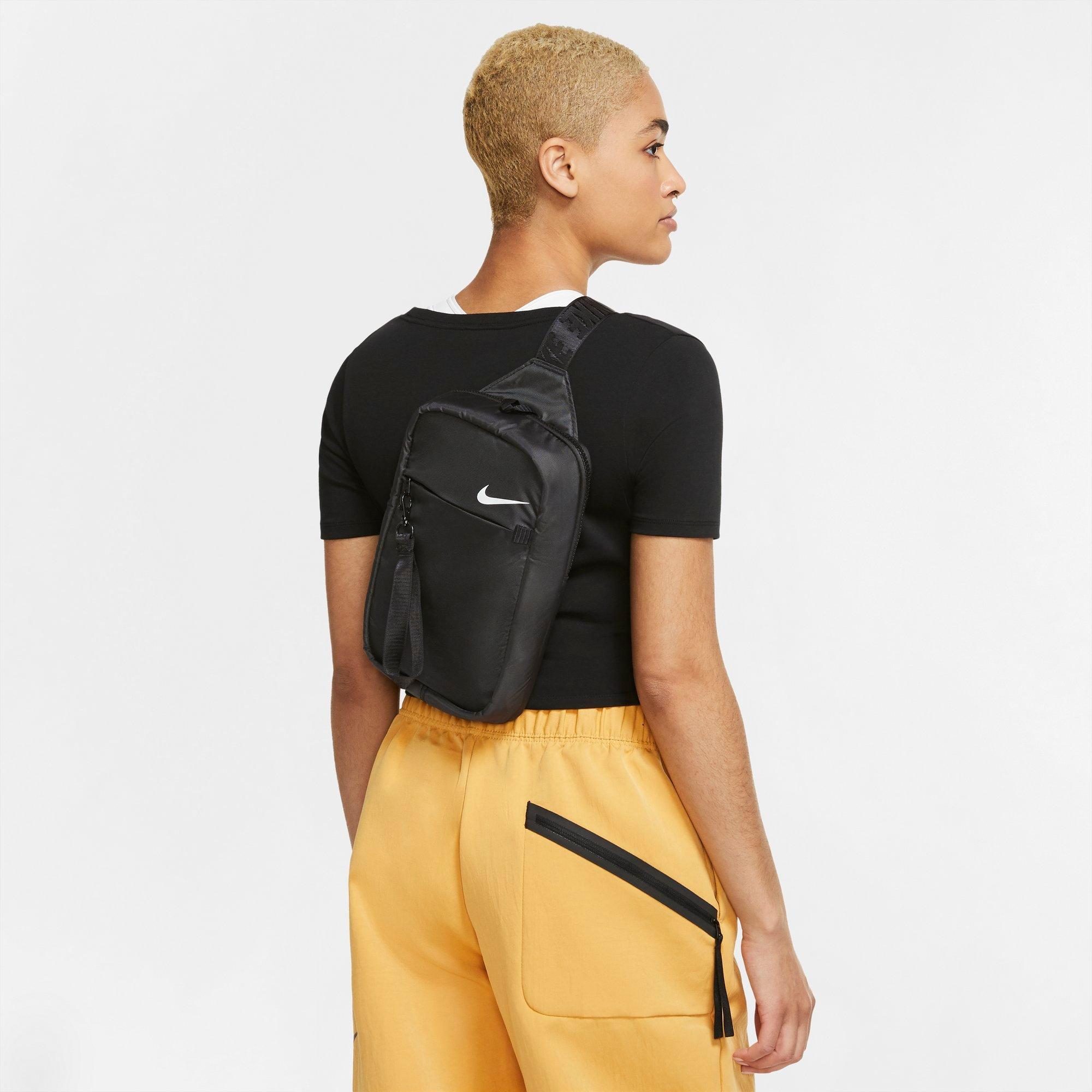 nike sport essential hip pack