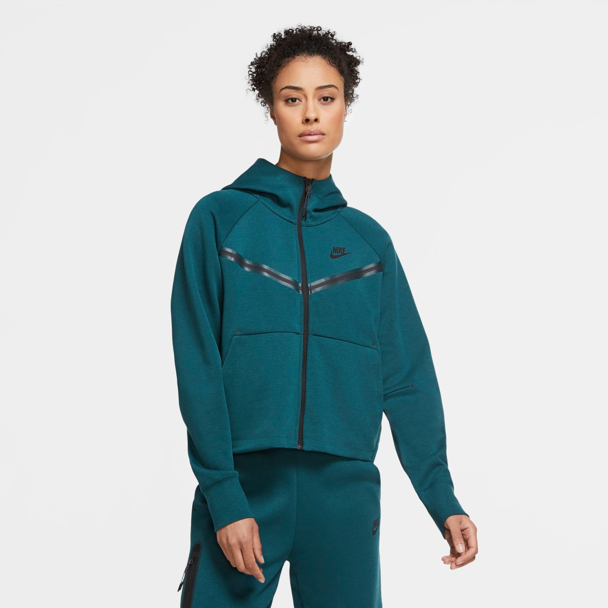 tech fleece windrunner