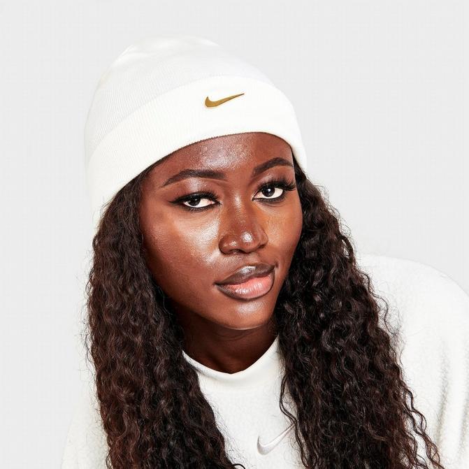 acoplador consola declaración Nike Sportswear Cuffed Swoosh Beanie Hat| JD Sports