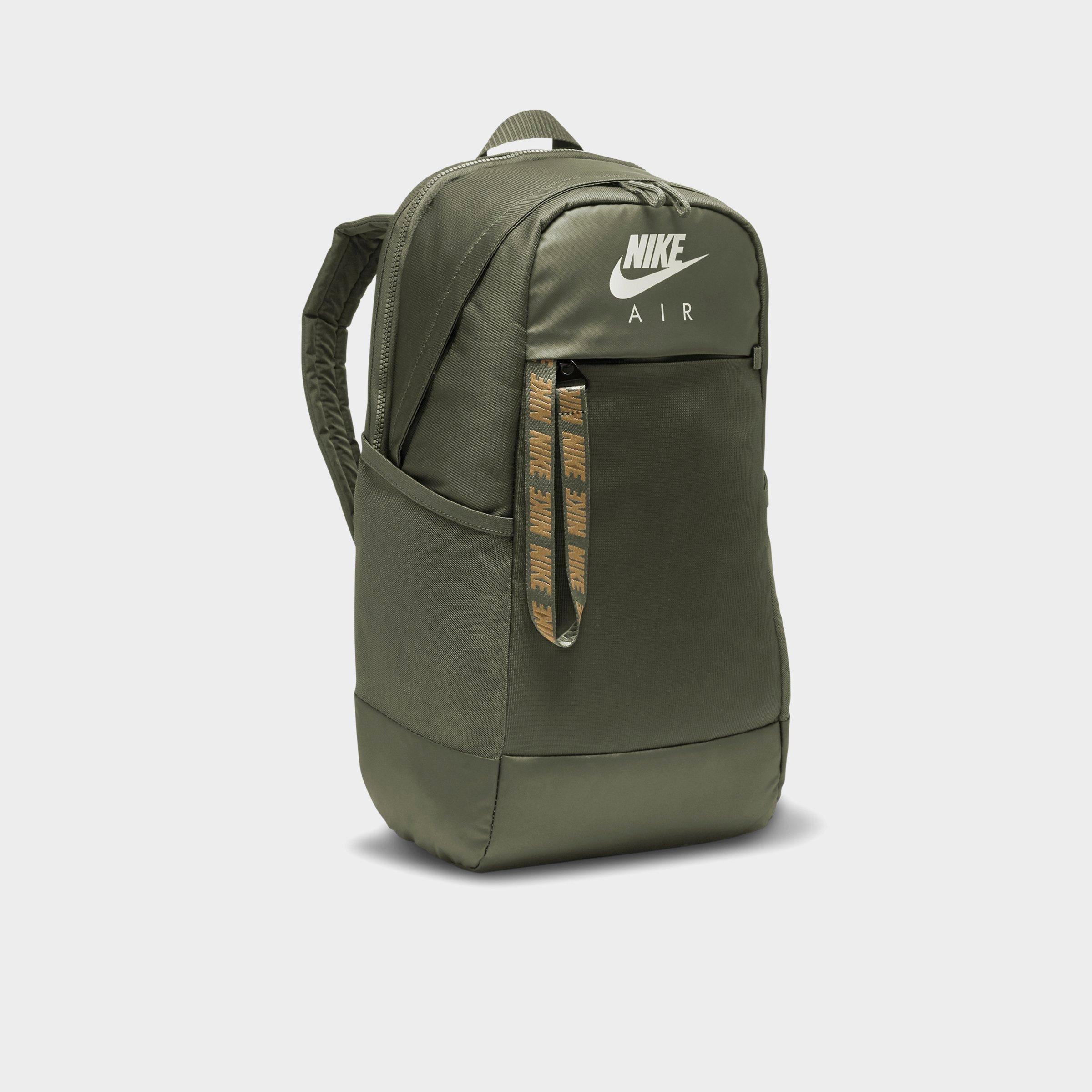 nike essential backpack