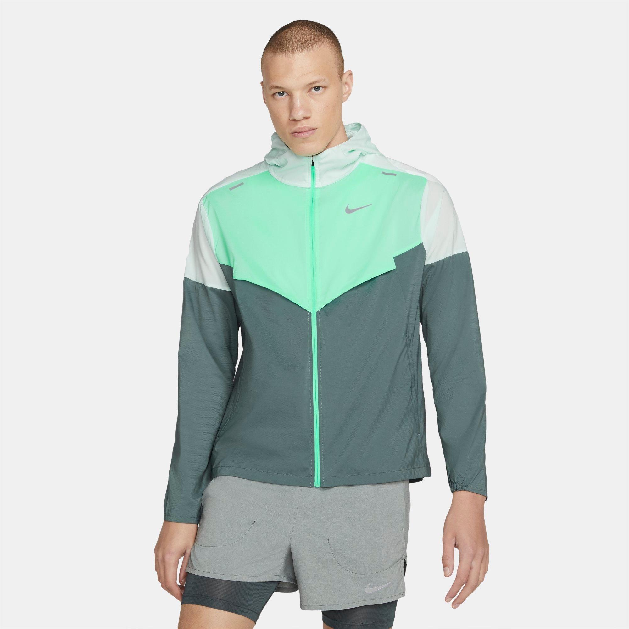 nike packable windrunner