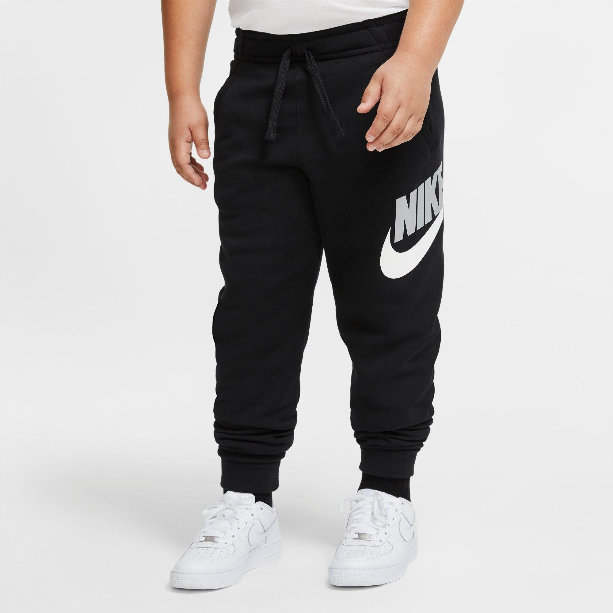 nike three quarter shorts