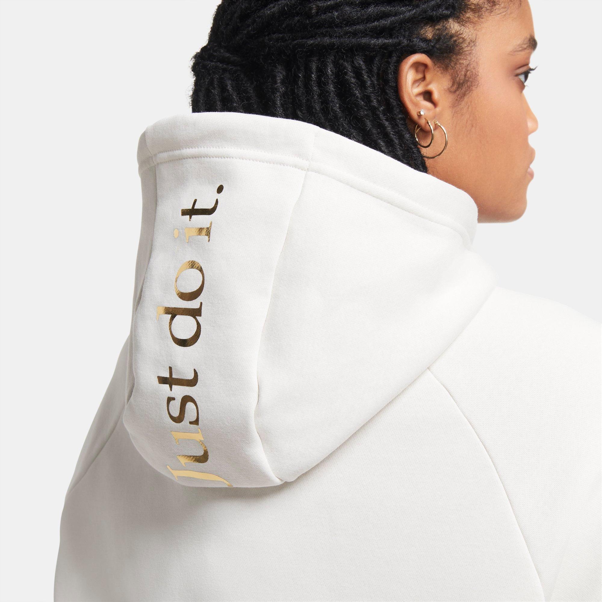 nike sportswear icon clash