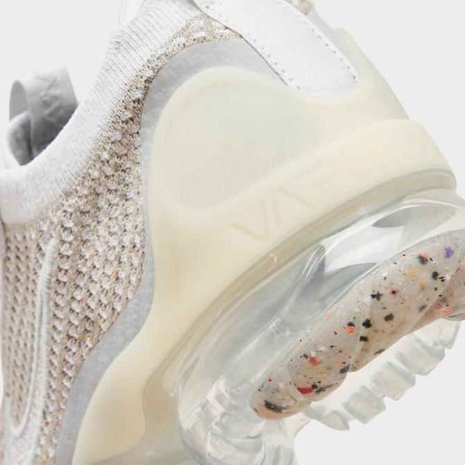 Women's air vapormax flyknit 2025 2 running shoes white