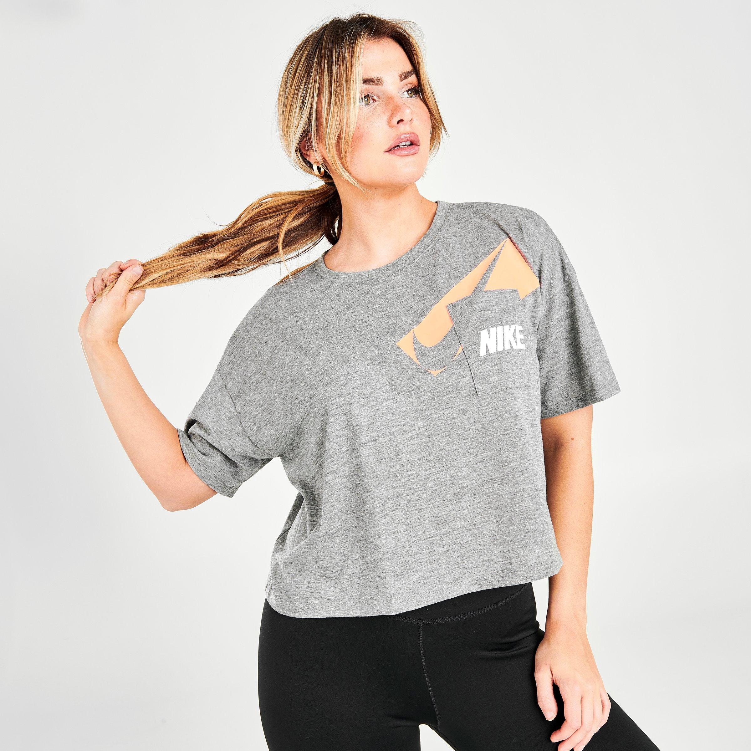 women's nike dry swoosh colorblocked training crew shirt