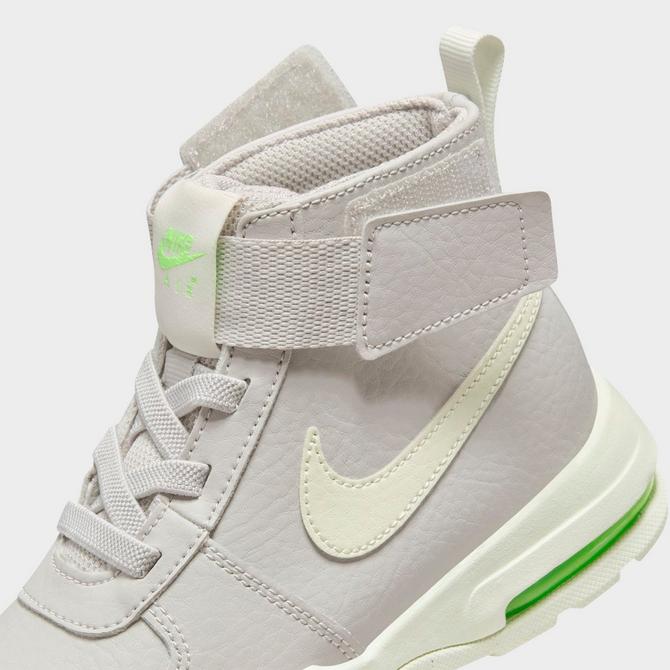 Little girl outlet nike boots