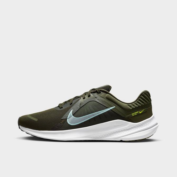 Nike Men s Quest 5 Lace Running Shoes