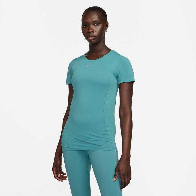 Women's Nike Dri-FIT ADV Aura Short-Sleeve T-Shirt |