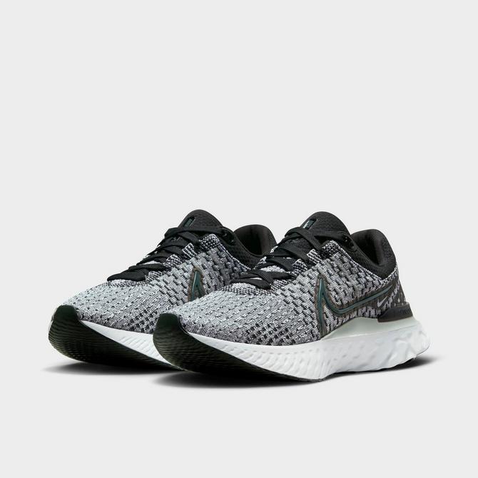 Women's 'epic react shop black and grey