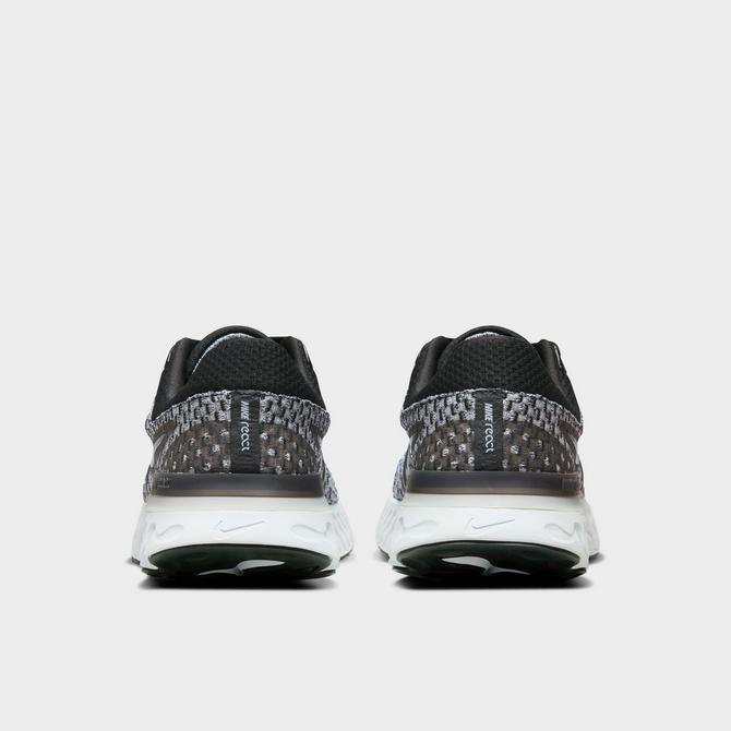 Women's epic react flyknit shop running shoes - black/dark grey