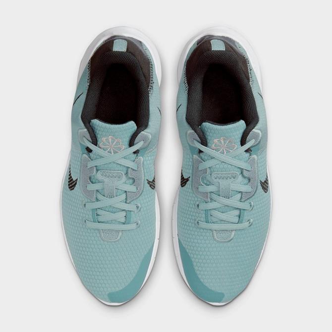 turquoise nike running shoes