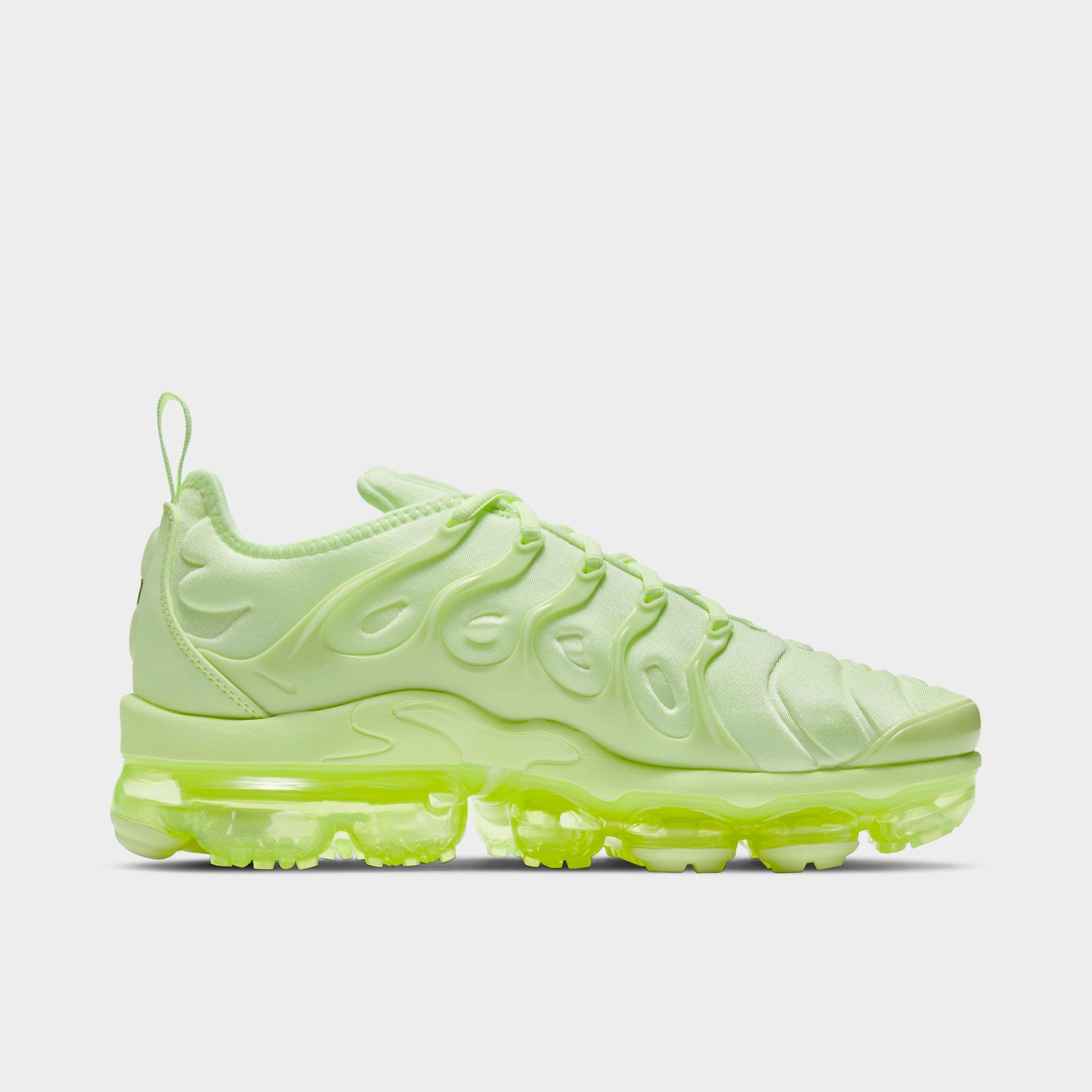 women's nike air vapormax plus se running shoes