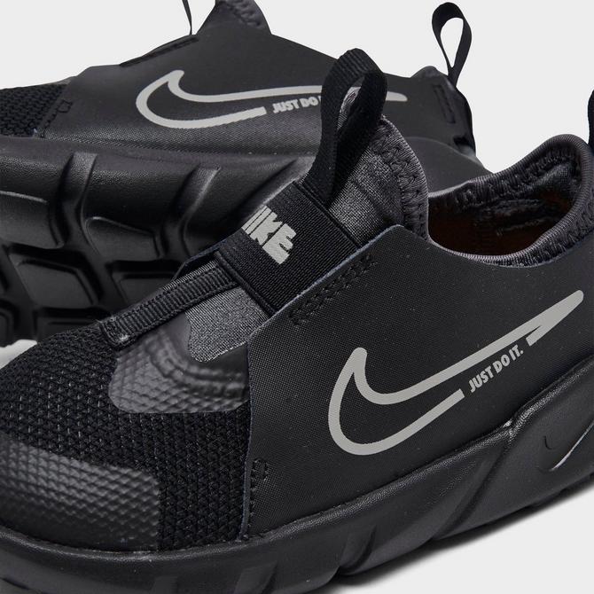 Black nike cheap flex runner