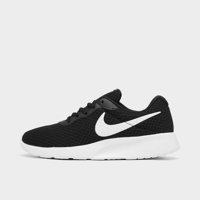 Nike tanjun shop true to size