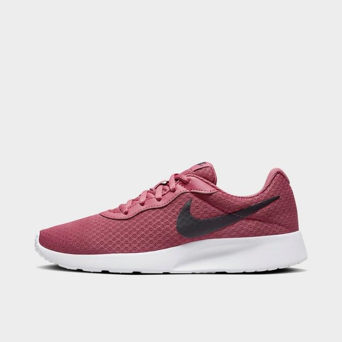 Nike tanjun on sale for working out