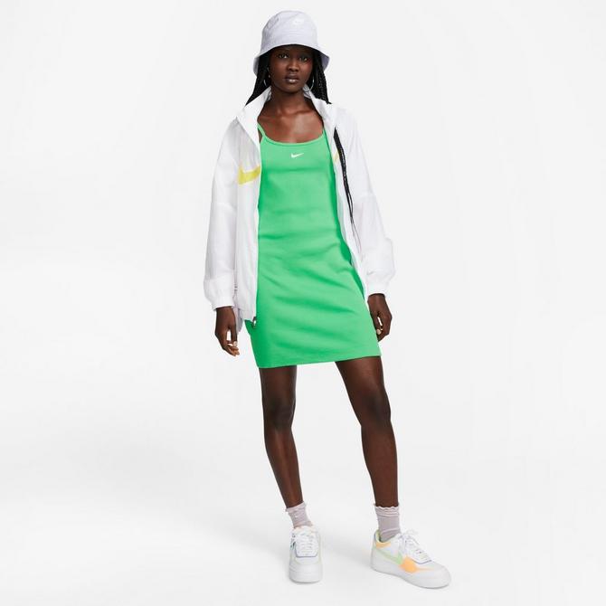 Women's dress best sale nike sportswear