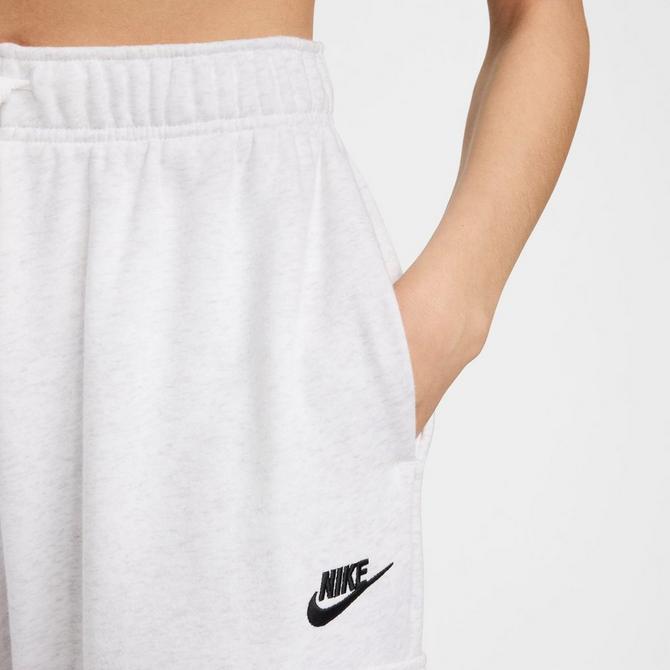 Women s Nike Sportswear Club Fleece Mid Rise Oversized Cargo Sweatpants