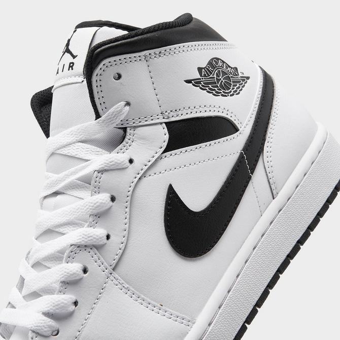 Jordan retro 1 black and white on sale