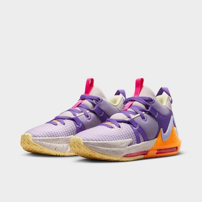 Light purple hot sale basketball shoes