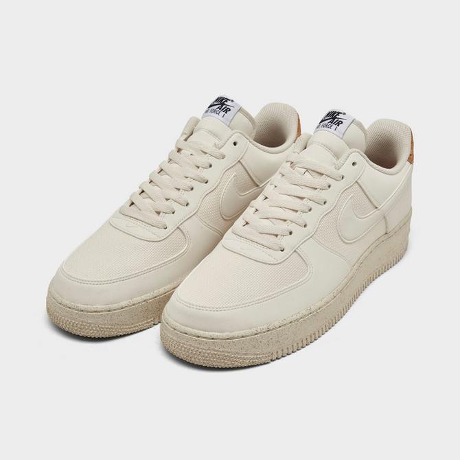 Nike Men's Air Force 1 '07 LV8 SE Reflective Swoosh Casual Shoes in White/White Size 10.5 | Leather