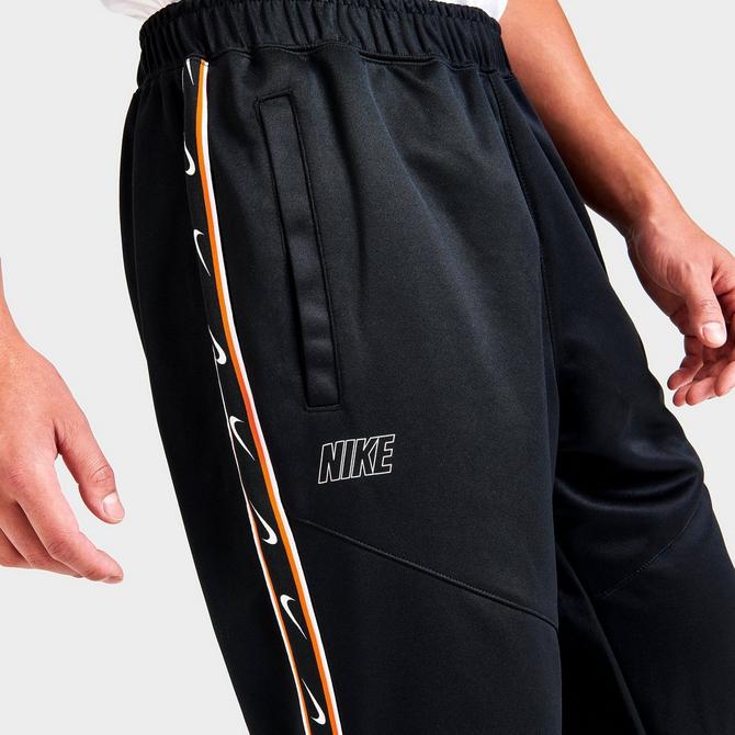 nike repeat joggers black
