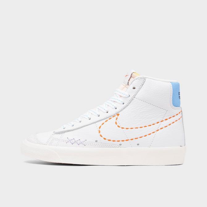 Nike Women's Blazer Mid '77 SE Shoe