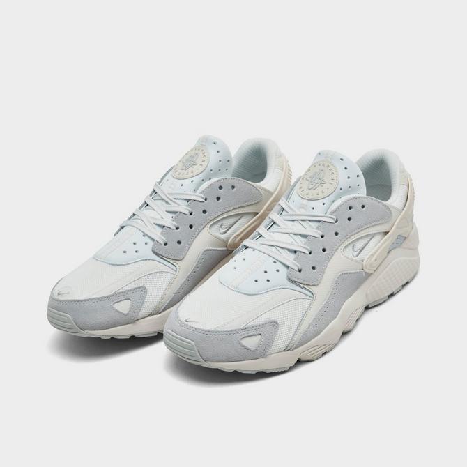 Nike air hotsell huarache metallic silver