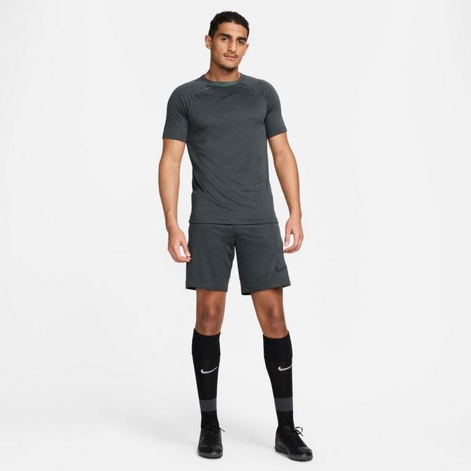 Mens nike academy shorts online