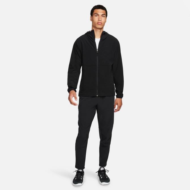 Nike engineered tech fleece straight leg joggers in black