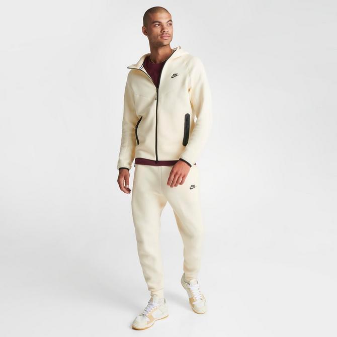 Nike Sportswear Tech Fleece Windrunner Men's Full-Zip Hoodie. Nike LU