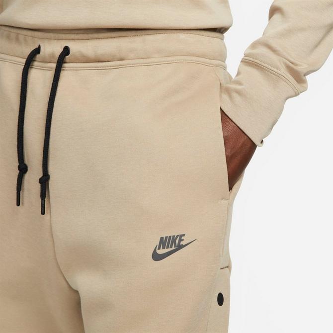 Nike Sportswear Tech Fleece Men's Loose Fit Tear-Away Pants. Nike.com