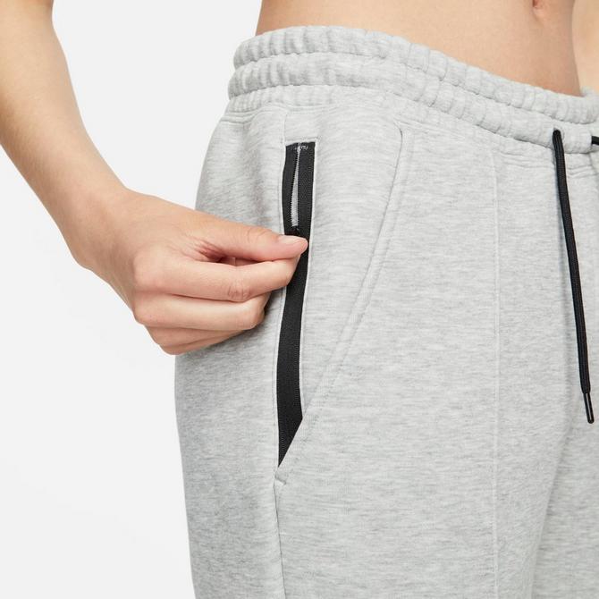 Womens nike joggers with zip pockets sales