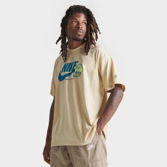 Nike Sportswear Men's T-Shirt.