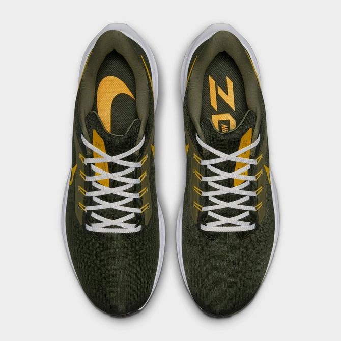 Nike Pegasus 40 (NFL Green Bay Packers) Men's Road Running Shoes