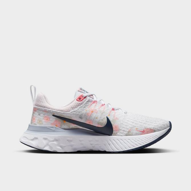 Womens nike hotsell free flyknit shoes