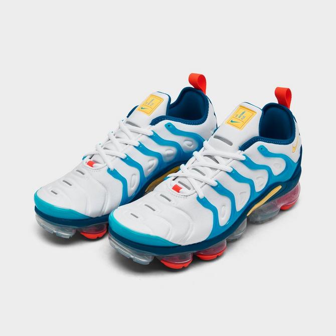 Air vapormax plus 2025 running shoes white