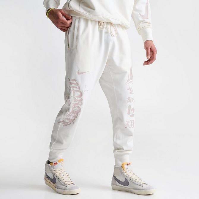 Nike Standard Issue Men's Basketball Pants.