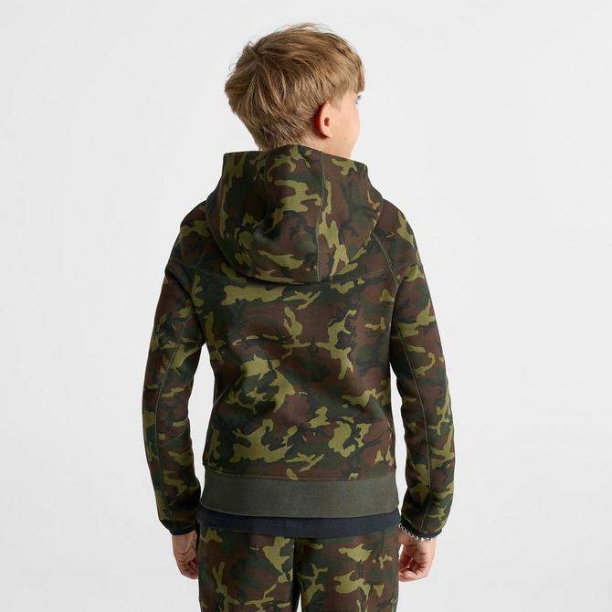 Nike camo zip up deals