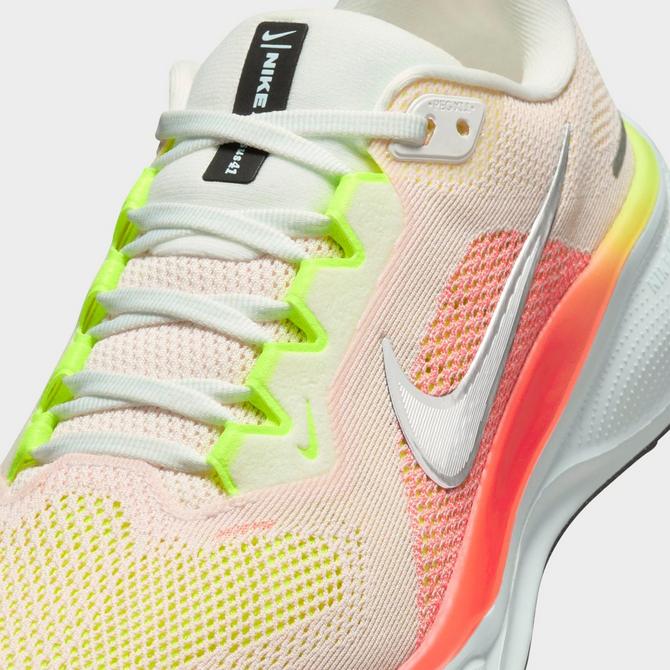 Nike wide width tennis shoes best sale