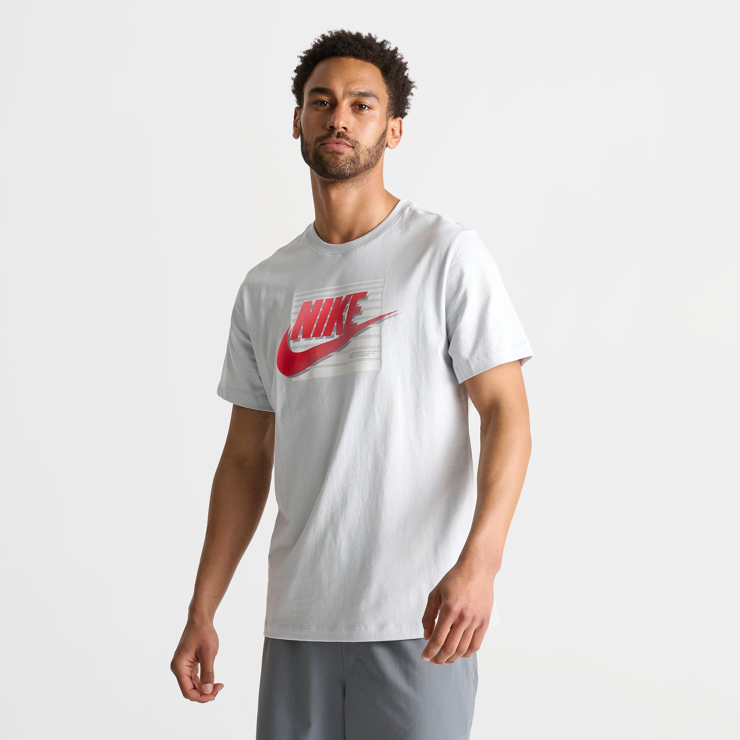 nike sportswear futura