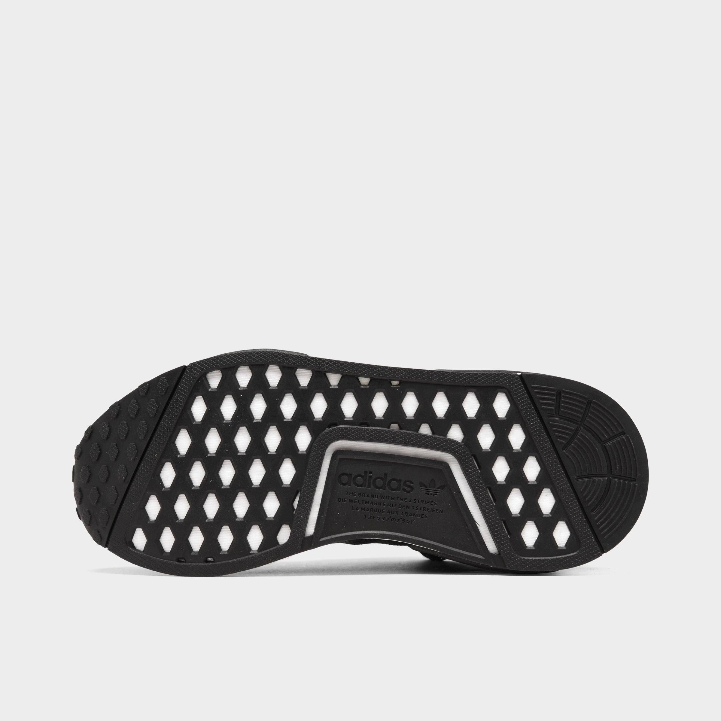 nmd r1 black black black